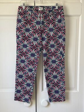 Old Navy Floral Pixie Pant. Size 8